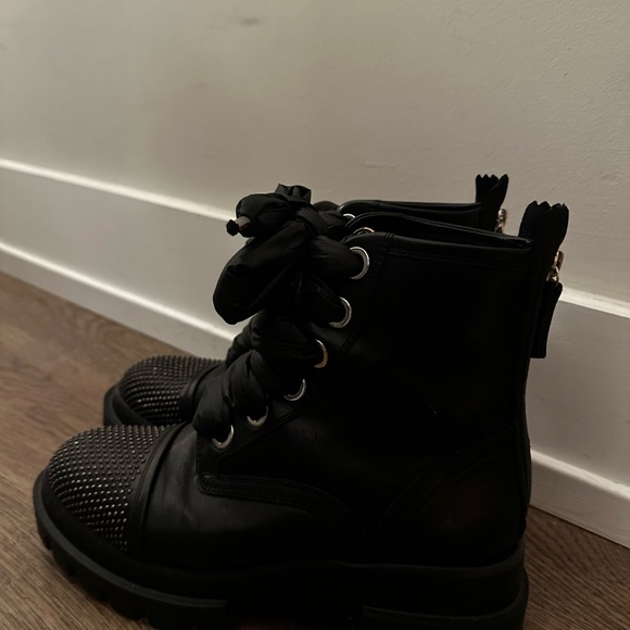 AGL COMBAT BOOTS 
SIZE 38